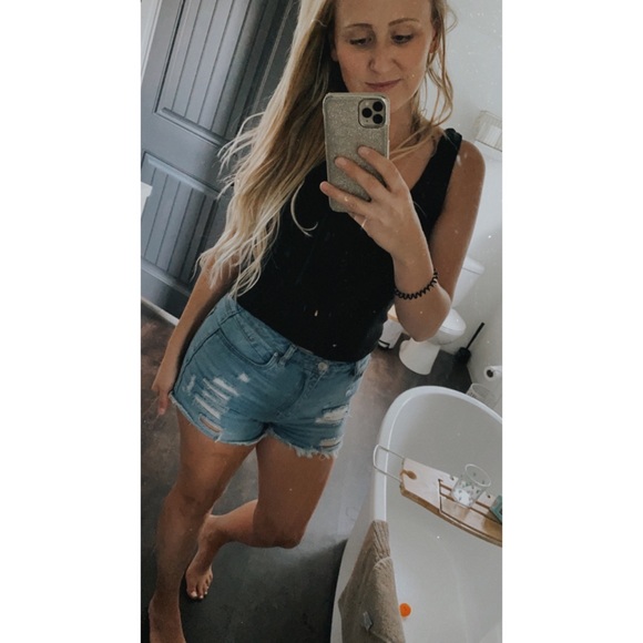 Meet your Posher, Mackayla - Picture 1 of 1